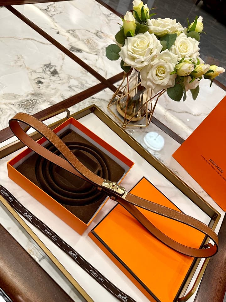 Hermès Slim Leather Belt – 2.0cm in Black With Silver Buckle