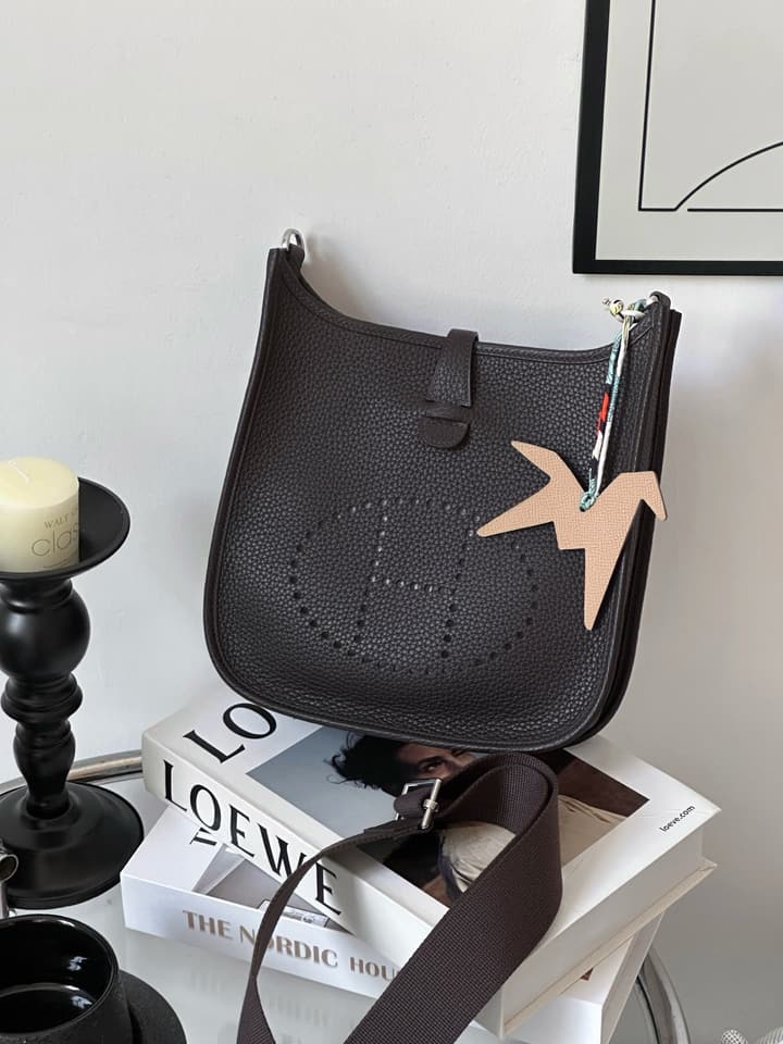 Hermès 23cm Handbag – Ebony