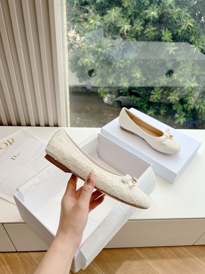Dior Embroidered Leather Loafers – 2024 Spring Collection in Cream