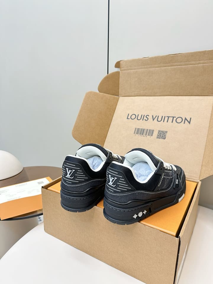 Louis Vuitton LV Trainer Sneakers