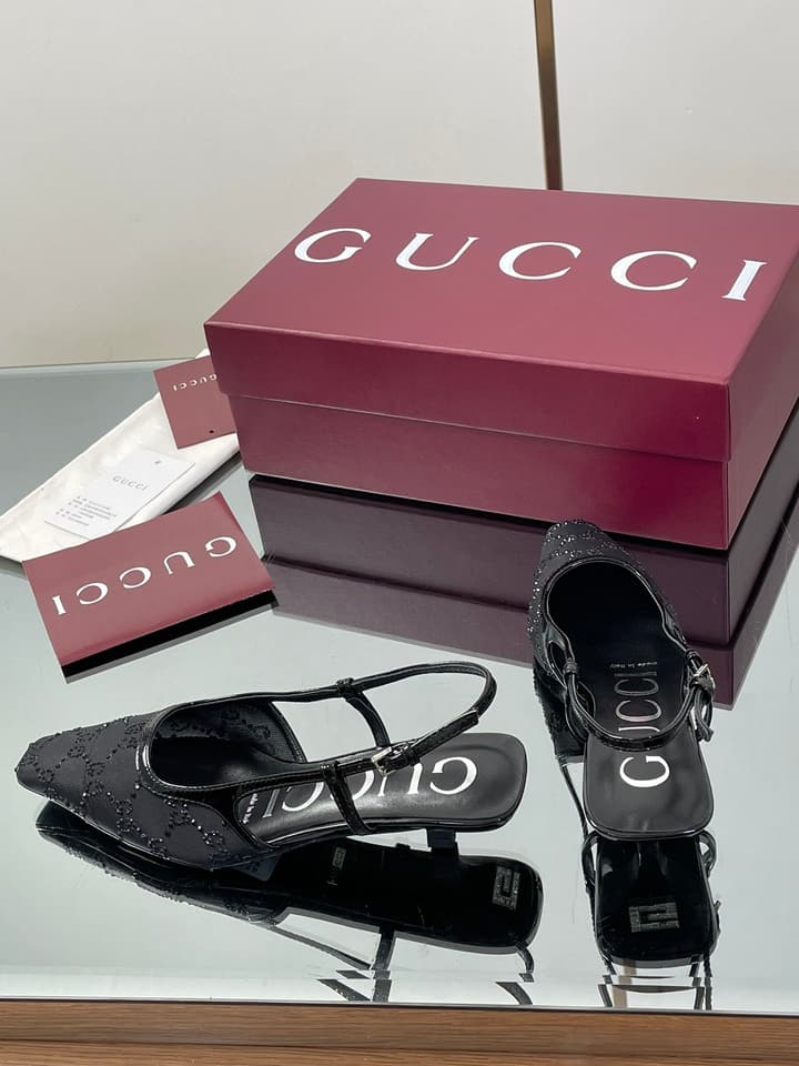 Gucci Cosmogonie GG Crystal Slingback Sandals – 2025 Early Autumn Collection in Black Crystal Gg