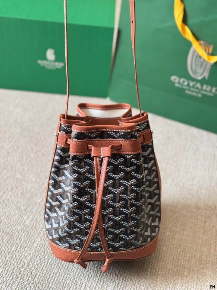 Goyard Bucket Bag in Black
