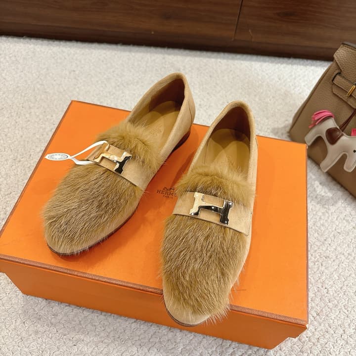 Hermès Mink Suede Loafers & Mules – Autumn/Winter Collection in Pale Tan Suede With Silver Hardware