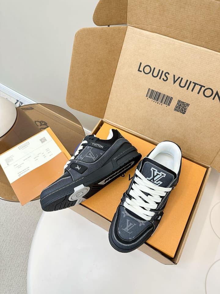 Louis Vuitton LV Trainer Sneakers