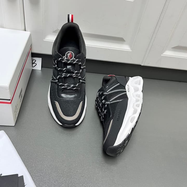 Moncler Men's Casual Sports Sneakers in Black