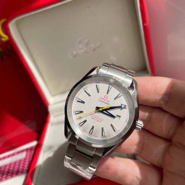 Omega Seamaster Aqua Terra 150 Co-Axial Master Chronometer 41mm in White Dial Steel Bracelet