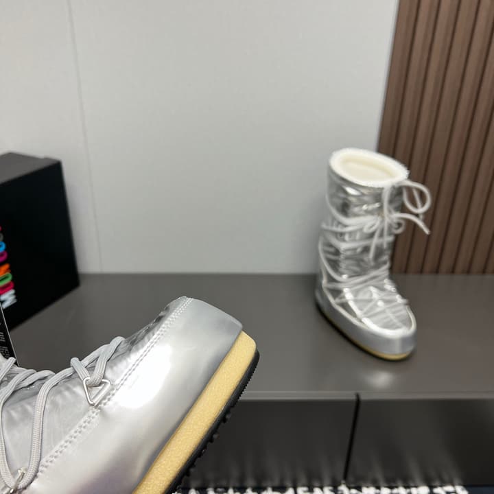 Moon Boot 2024FW Snow Boots in Matte Black