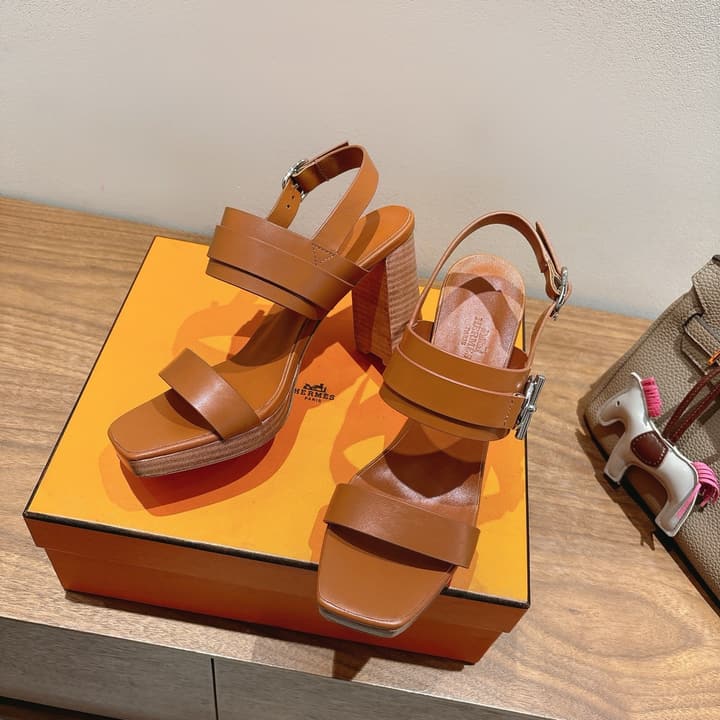 Hermes Color Block Flat Sandals – 2025 New Collection in Black