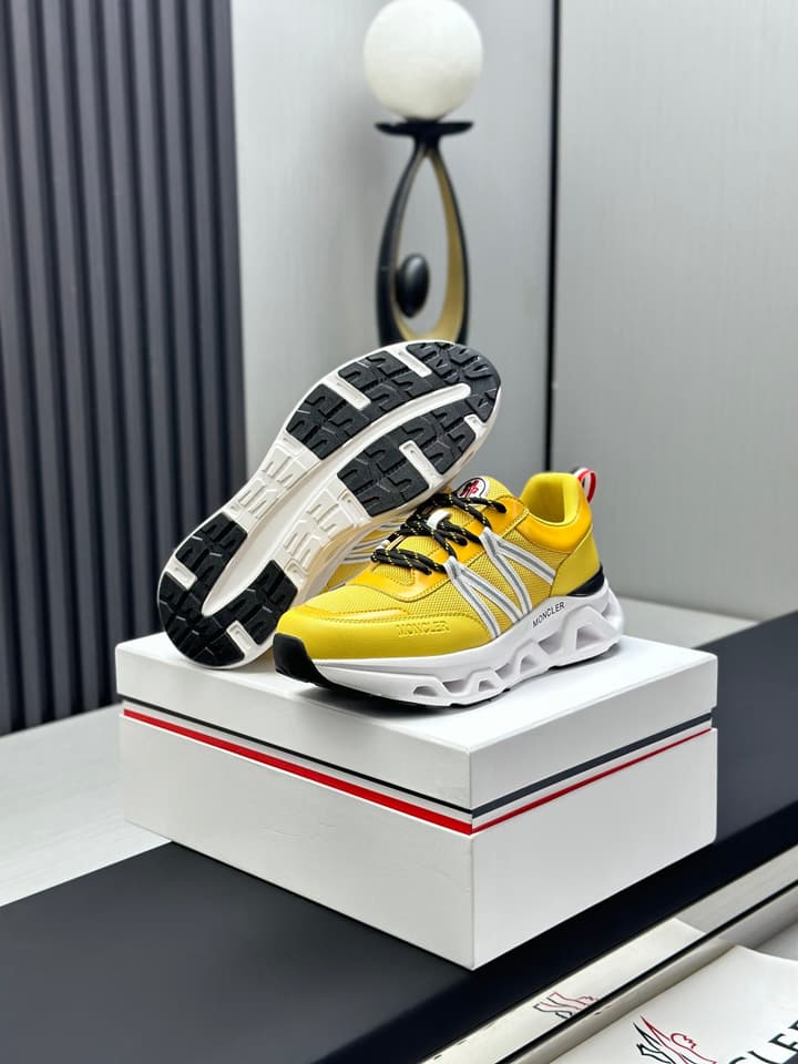 Moncler Trailgrip GTX Performance Running Shoes in Black