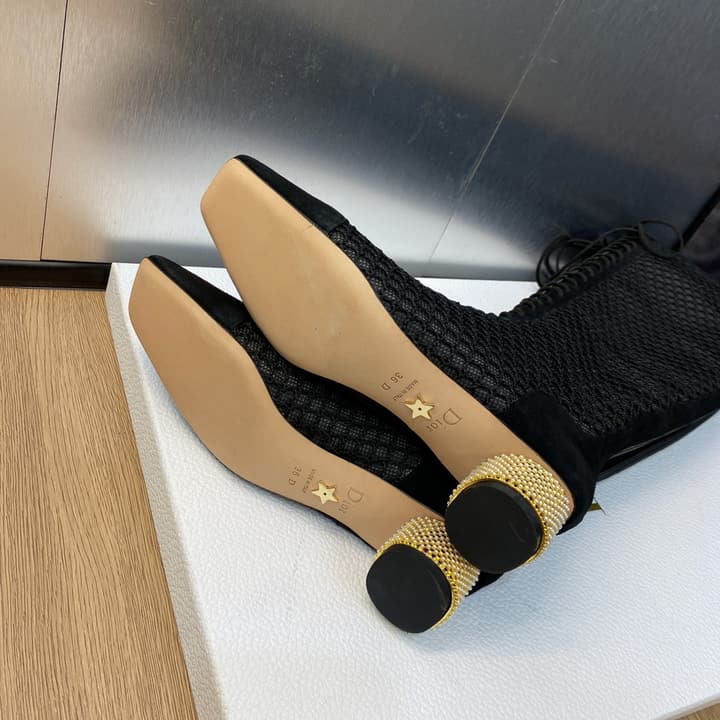 Dior Naughtily-D Metal Pearl Heel Knight Boots – 2023 Runway Haute Couture Collection in Black
