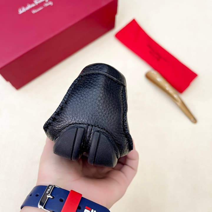 Ferragamo Men's Driving Loafers in Black Grained Gancini