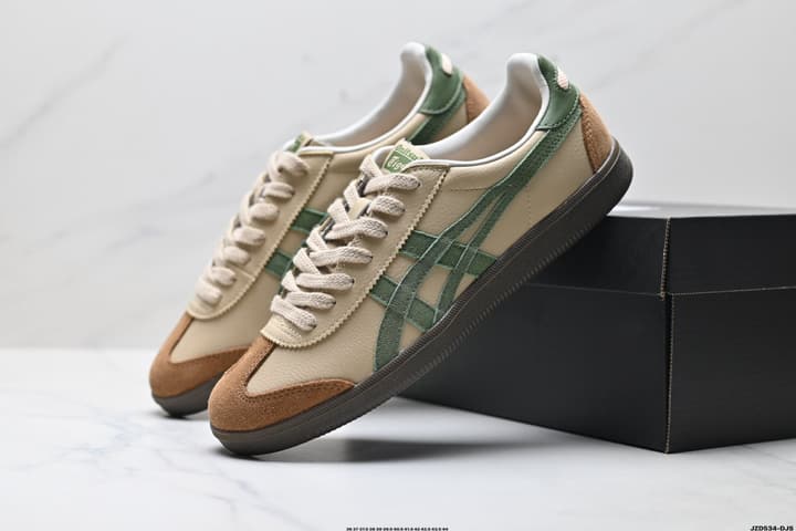 Onitsuka Tiger Tokuten Retro Low-Top Sneakers in Beige With Green Stripes And Brown Accents
