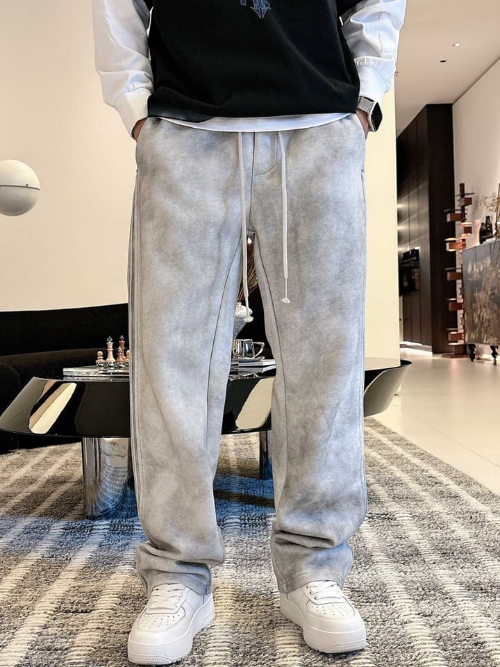 Prada Classic Logo Casual Pants – 2025FW in Black With White Side Stripe