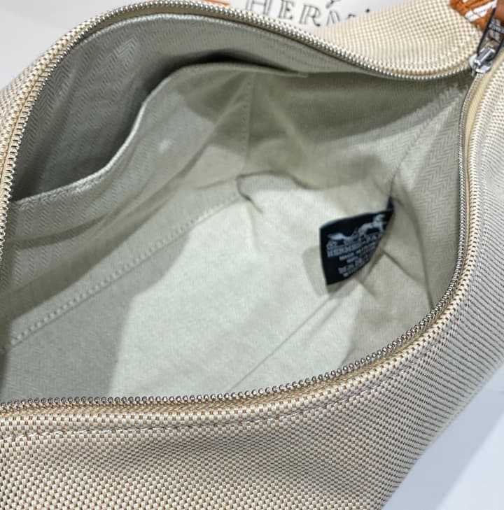 Trousse Bride A Brace Canvas Vanity Case in Beige