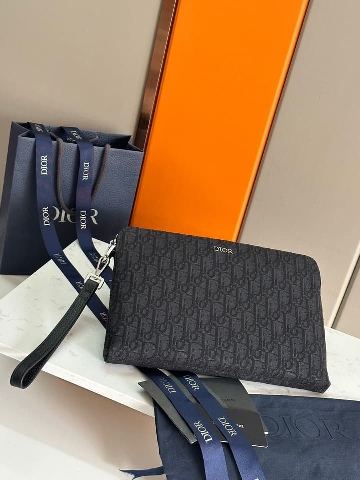 Dior Oblique Clutch Bag in Black Oblique Canvas