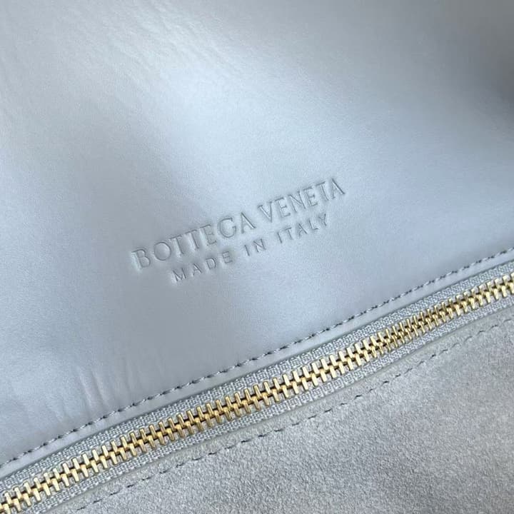 Bottega Veneta Medium Liberta Flap Crossbody Bag – Autumn/Winter Collection in Dark Espresso Brown