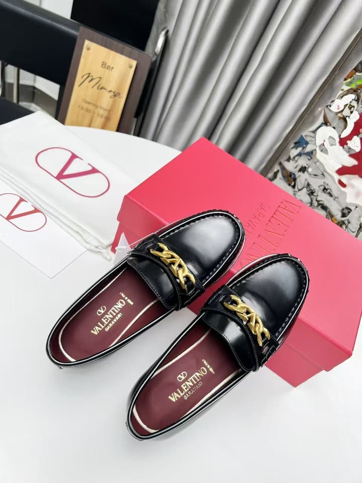 Valentino Logo Buckle Polished Leather Loafers – 2024 Collection in Black