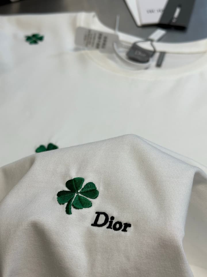 Dior Clover Embroidery Short-Sleeve T-Shirt in Black
