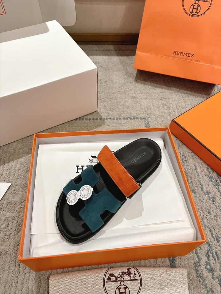Hermès Chypre Leather Unisex Slides – 2023SS in Blush Pink