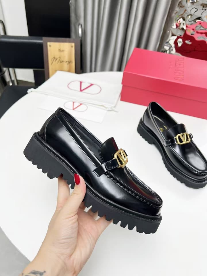 Valentino Logo Buckle Polished Leather Loafers – 2024 in Classic Black