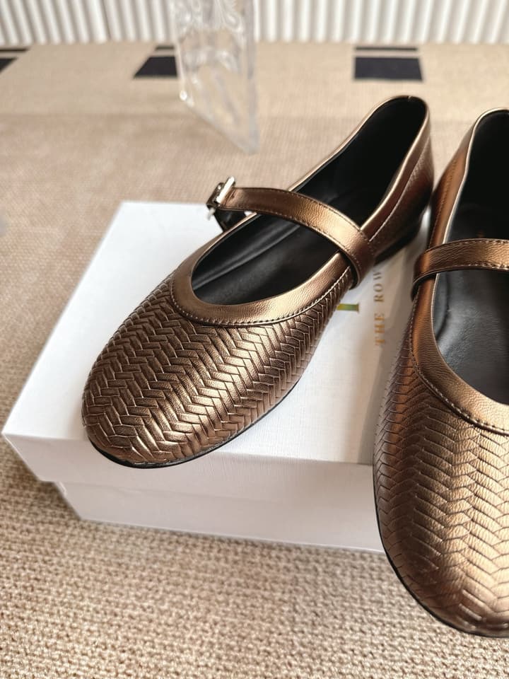 The Row Canal Minimalist Round-Toe Ballet Flats – 2025 Autumn/Winter Collection in Matte Black
