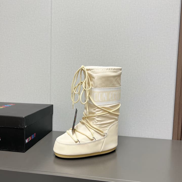Moon Boot 2024FW Snow Boots in Matte Black