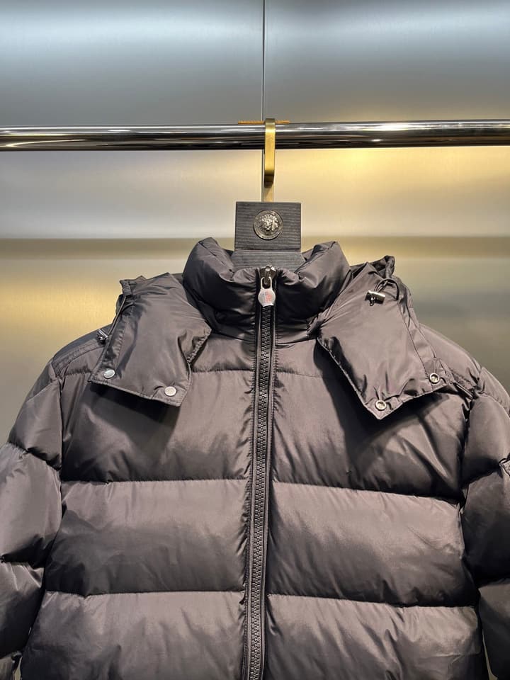 Moncler Maya Matte Down Jacket – Autumn/Winter Collection in Black