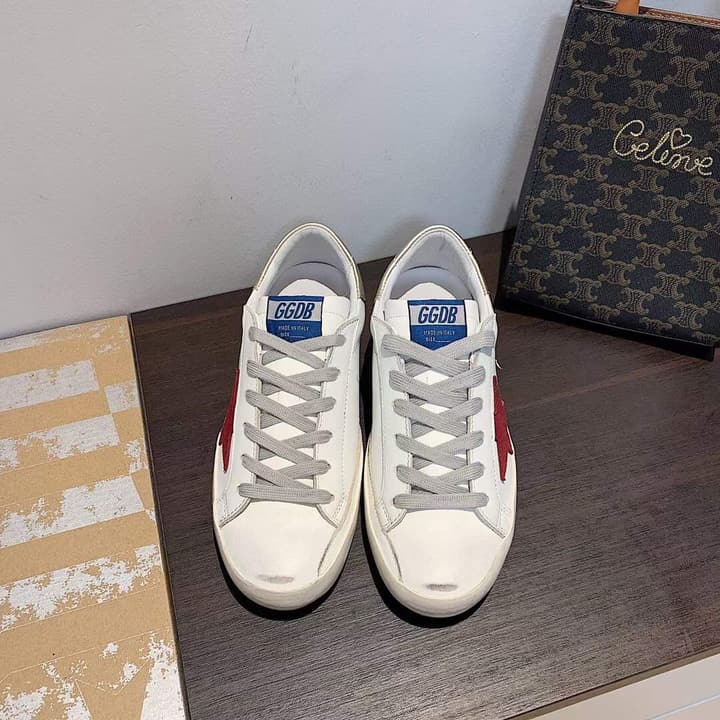 Golden Goose Superstar Graffiti Sneakers – SS22 in Black Star Rose Gold Toe