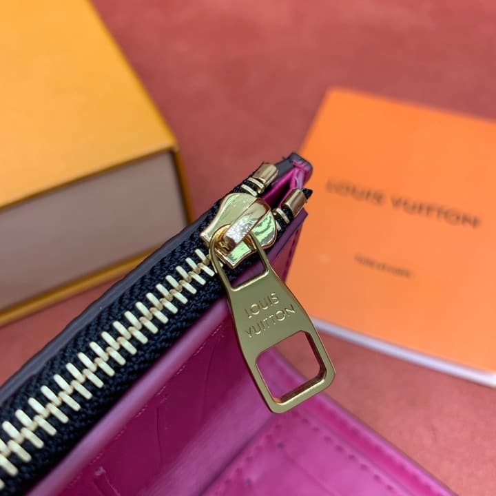 Louis Vuitton Capucines Short Wallet