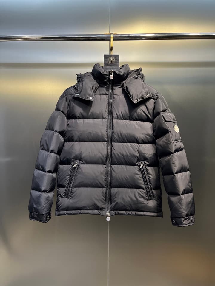 Moncler Maya Matte Down Jacket – Autumn/Winter Collection in Black