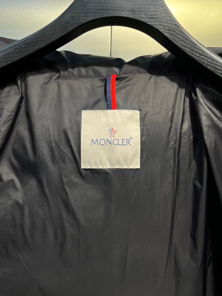 Moncler Maya Matte Down Jacket – Autumn/Winter Collection in Black