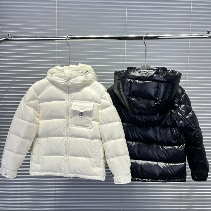 Moncler High Quality Kids Detachable Hooded Puffer Jacket – 25FW – Kids Collection in Glossy Black Down Jacket