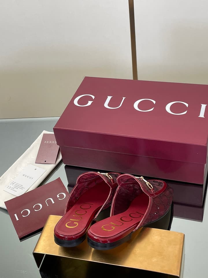 Gucci Crystal GG Patent Loafer Mules – 2025FW in Beige Crystal Gg