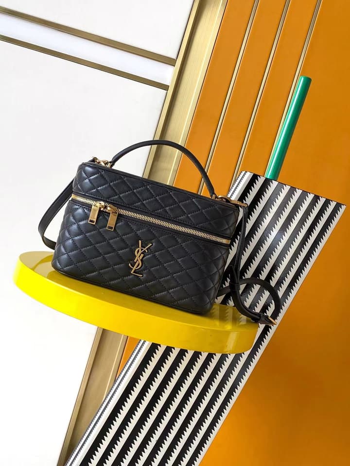Saint Laurent LE CASSANDRE Quilted Lambskin Clutch Bag in Black