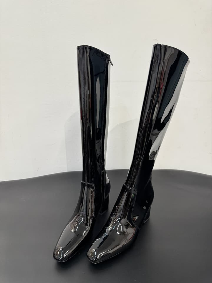 Saint Laurent Patent Leather Pumps – 25FW