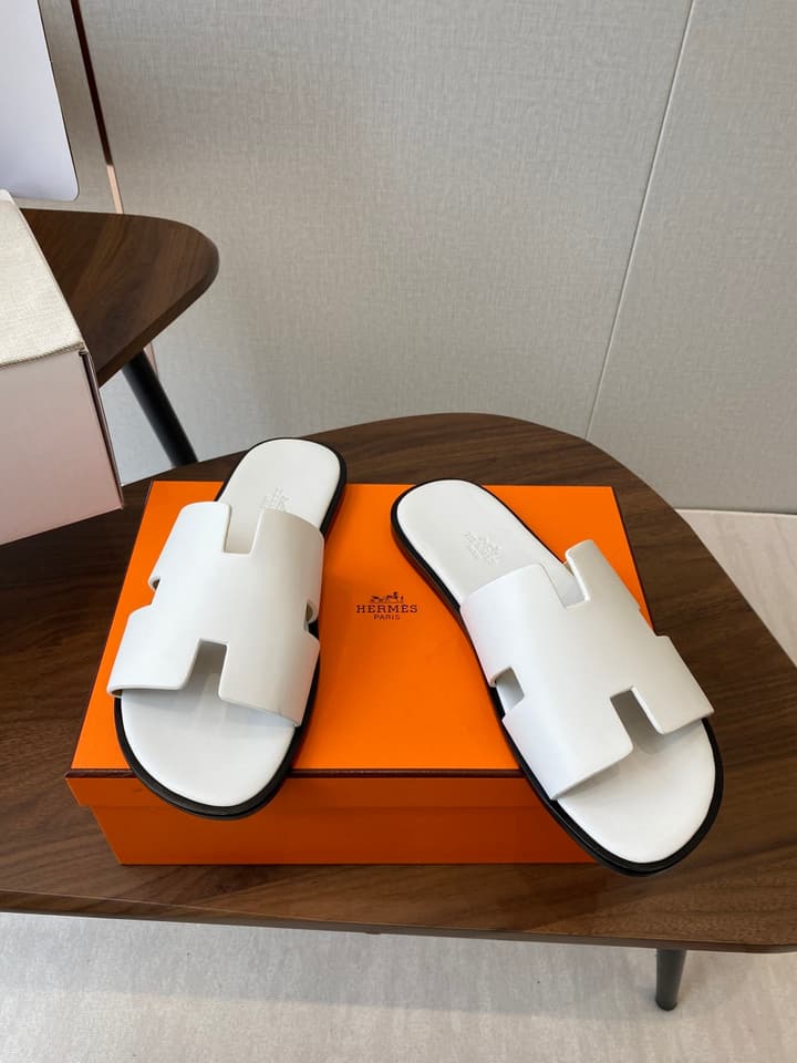 Hermès Izmir Series Men's H-Slide Sandals in Classic Black