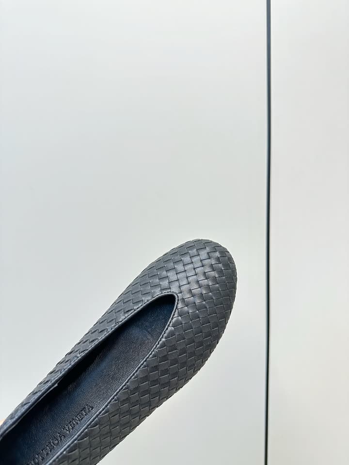 Bottega Veneta 2025 Woven Flat Shoes in Dark Brown