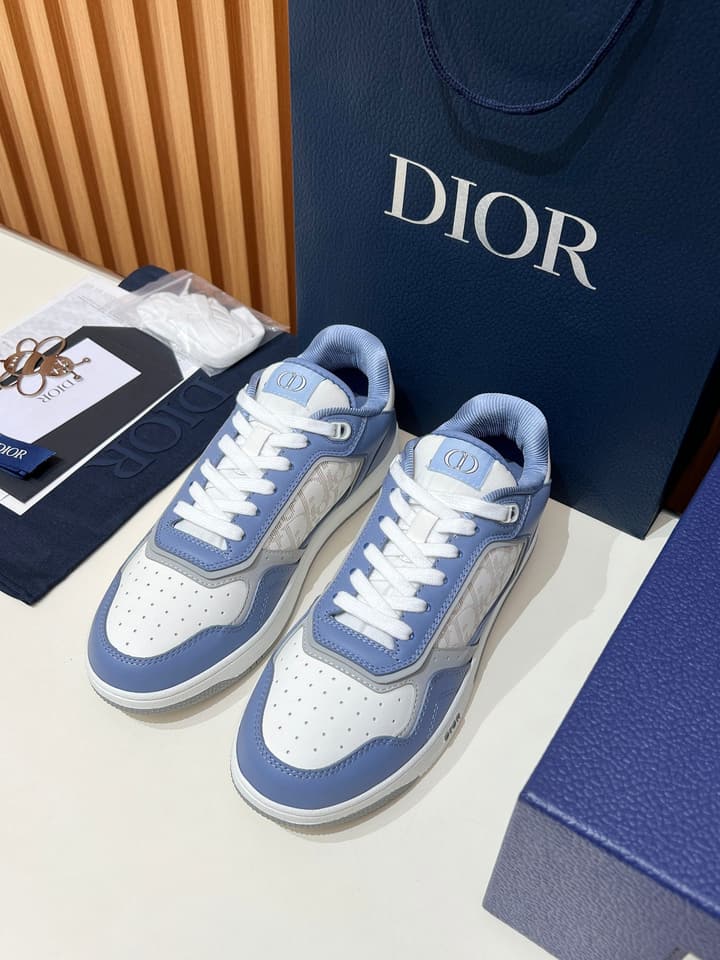 Dior B27 Unisex Sneakers – 2025 Collection in Light Blue And White