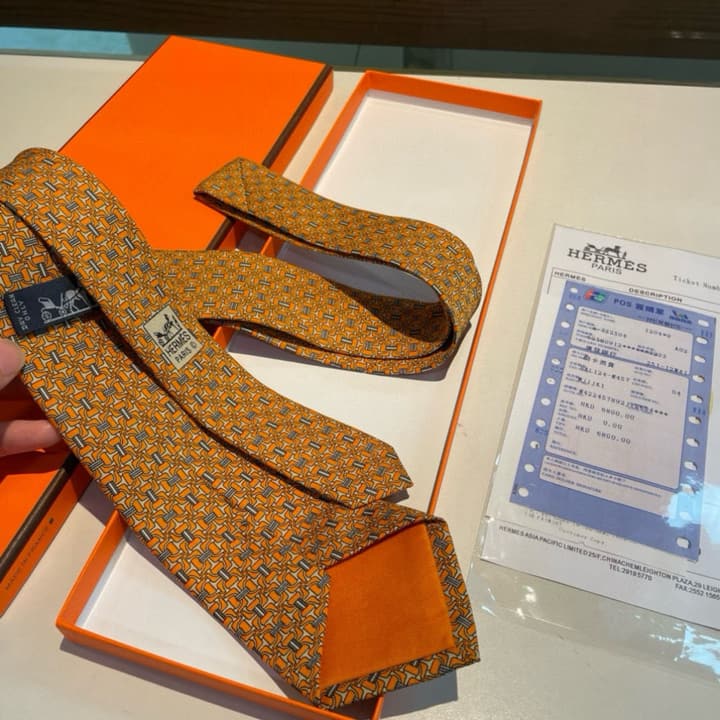 Hermès Men's Horsebit Print Silk Tie