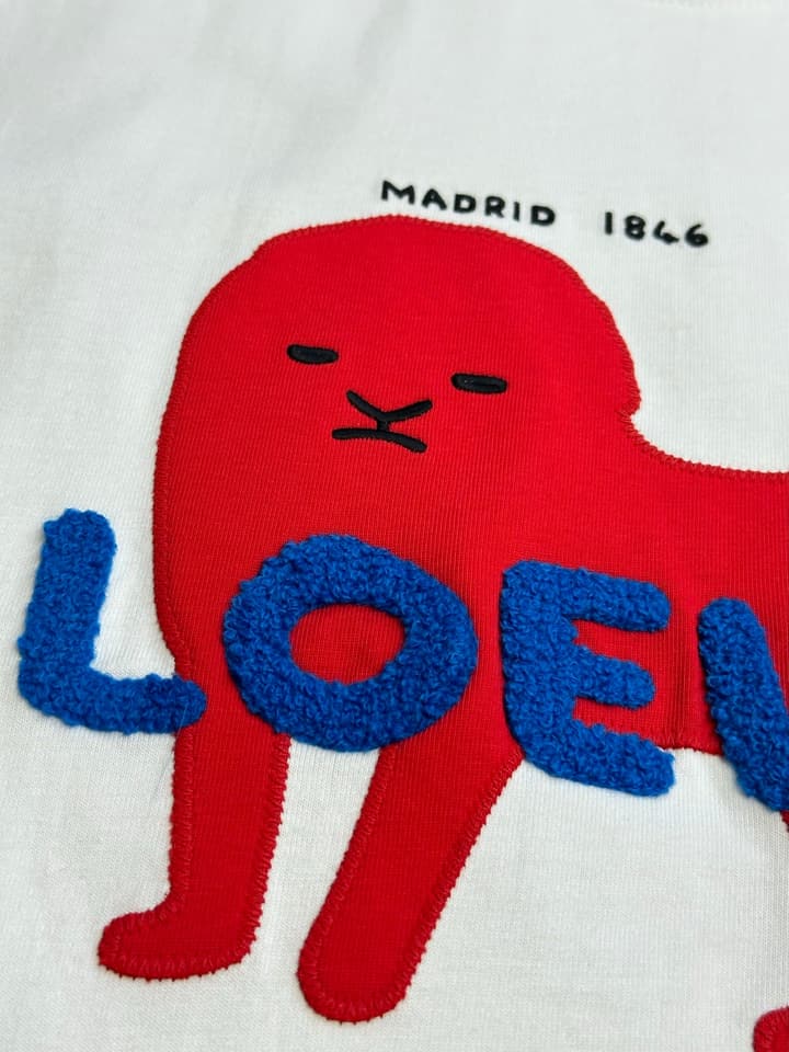 Loewe Anniversary Lion Patch Crewneck T-Shirt in Grey