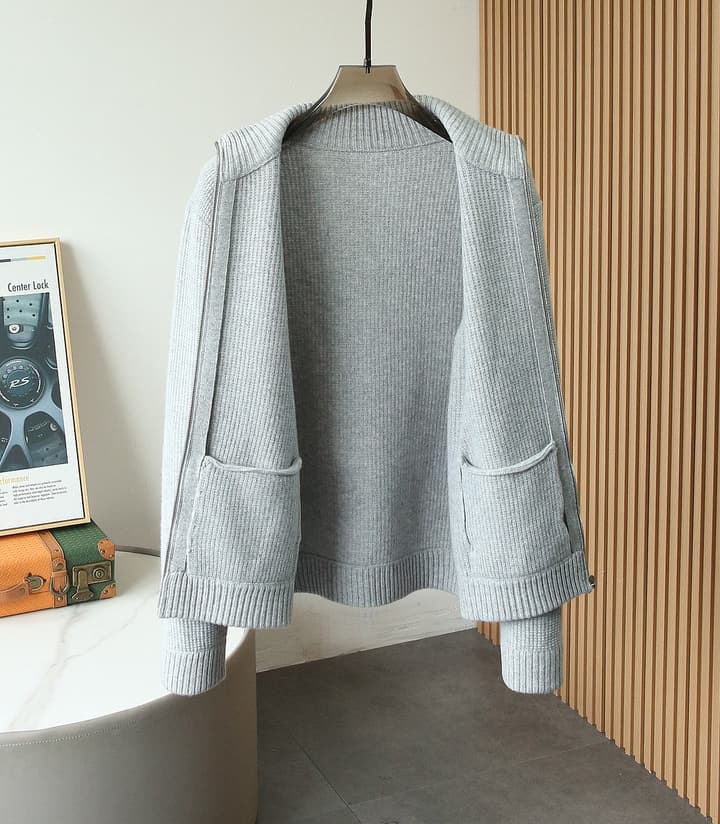 Loro Piana Premium Wool Sweater – 2025FW in Dark Navy Blue