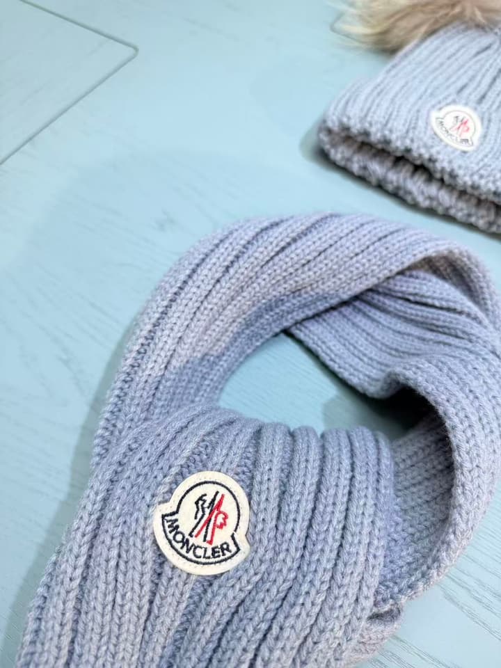 Moncler Kids Double Pom-Pom Hat and Scarf Set – Kids Collection in Black