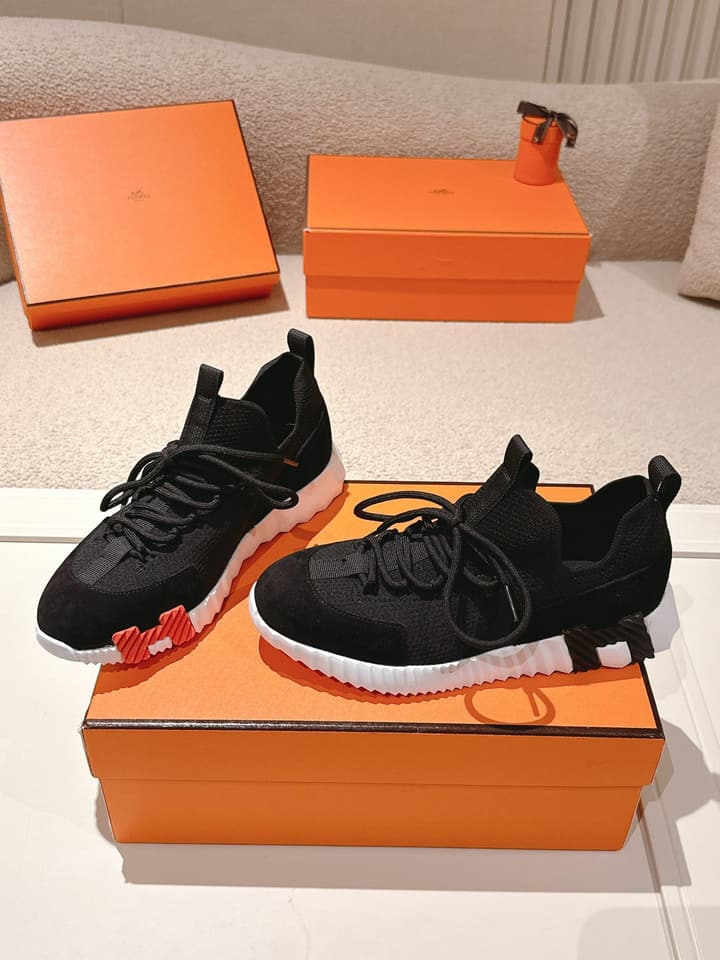 Hermès Classic Couple's Casual Sneakers in All Black