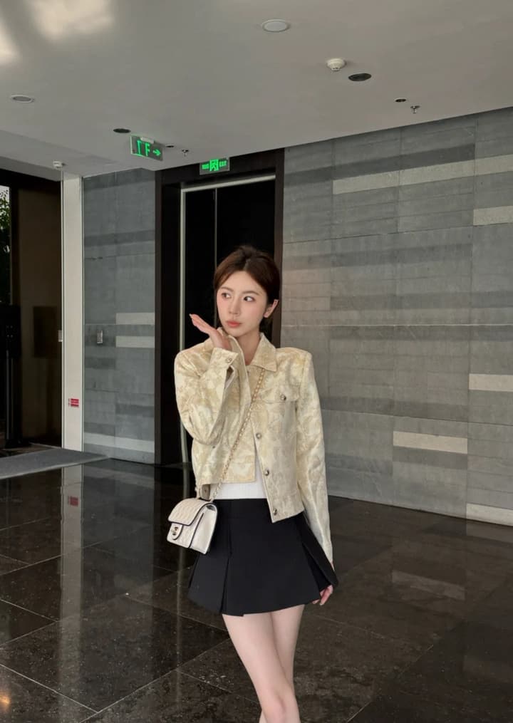 Dior CD Bee Embroidery Floral Short Jacket in White Gold Floral Embroidery