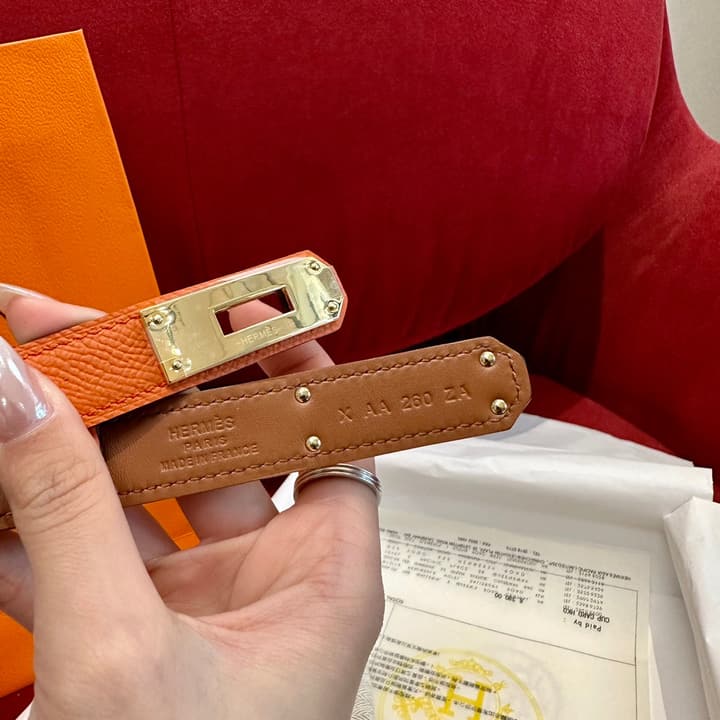Hermès Kelly Epsom Leather Belt in Black Leather With Gold Hardware
