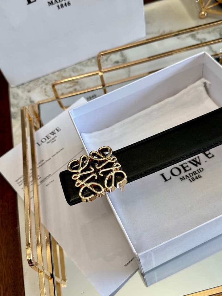 Loewe Classic Leather Belt – 4.0cm in Black With Gold Flat Buckle