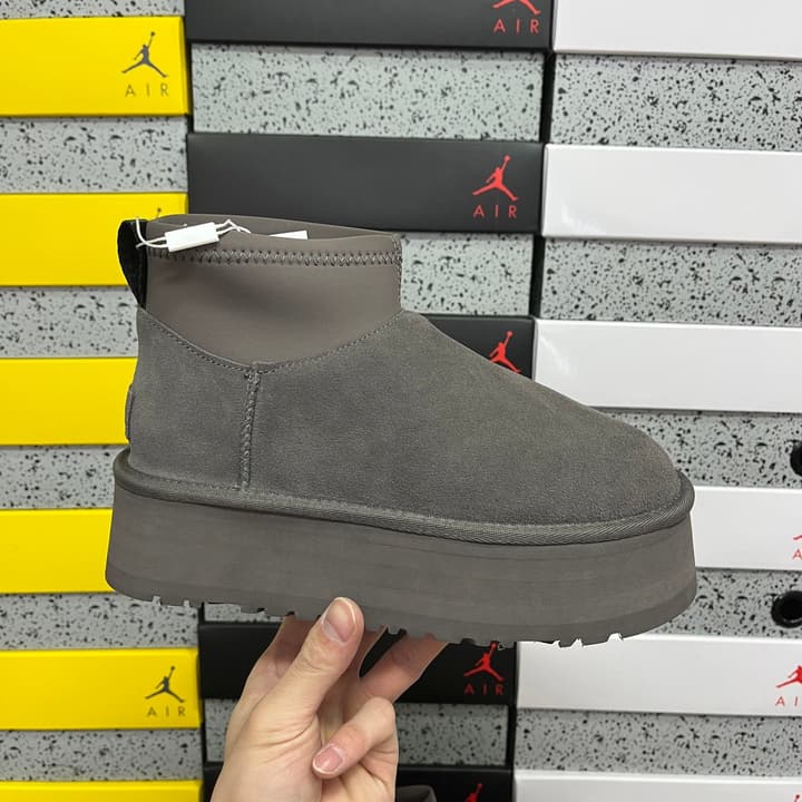 UGG Platform Low-Cut Snow Boots in Black Suede Slip-on
