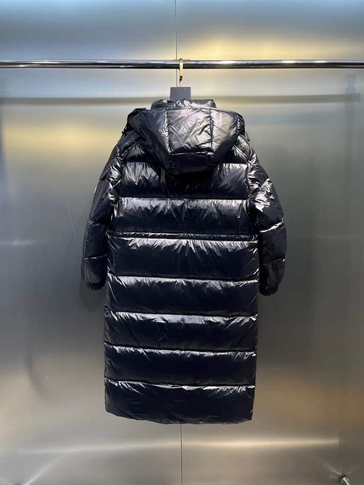 Moncler Cavettaz Long Down Jacket in Black Laqué