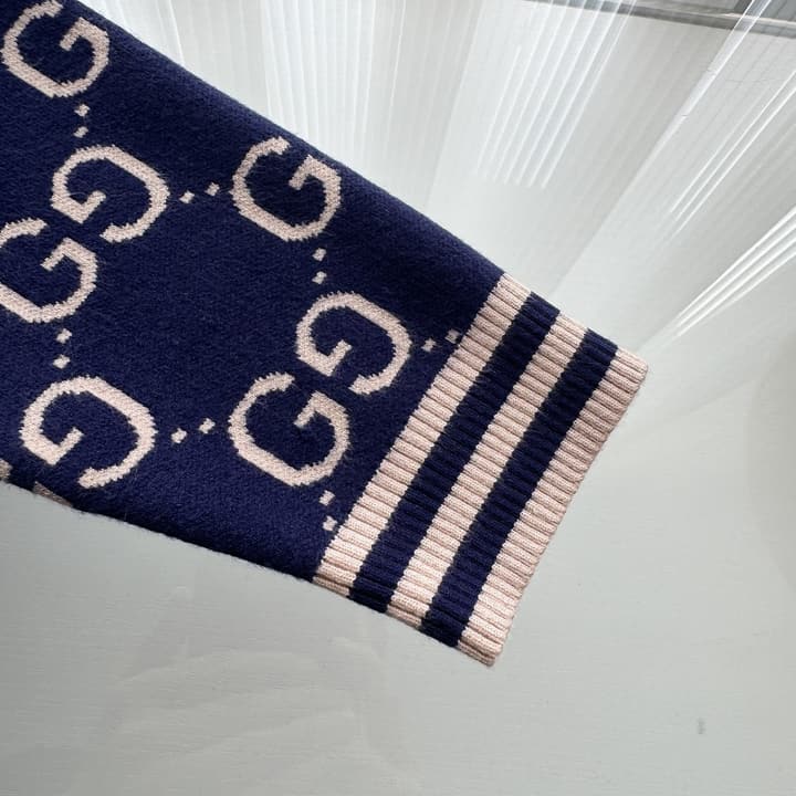 Gucci Full Print Logo Crewneck Sweater – Autumn/Winter Collection