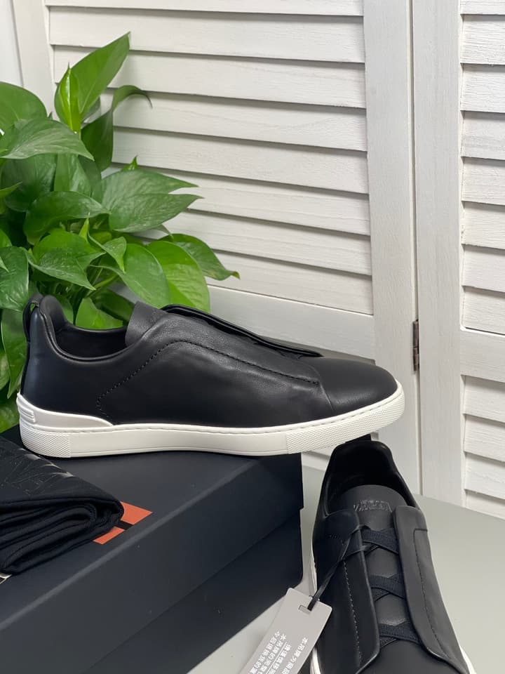 Zegna SECONDSKIN Triple Stitch Low-Top Sneakers in Navy Smooth Leather